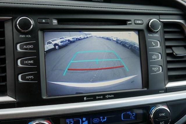 Used 2018 Toyota Highlander Plus image 3