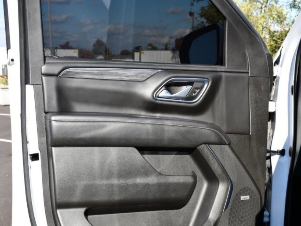 Used 2021 GMC Yukon XL SLT image 11