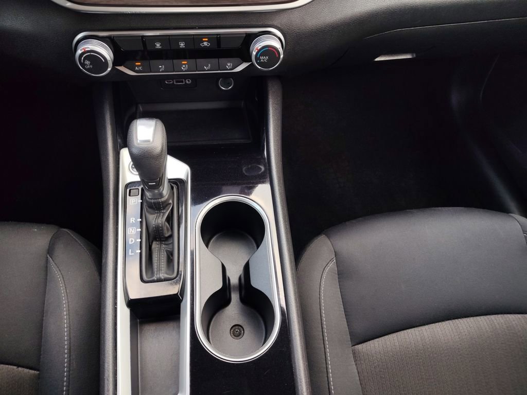 Used 2024 Nissan Altima 2.5 SV image 9