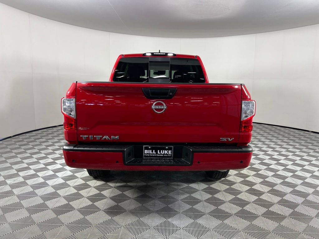Used 2024 Nissan Titan SV w/ SV Convenience Package image 8