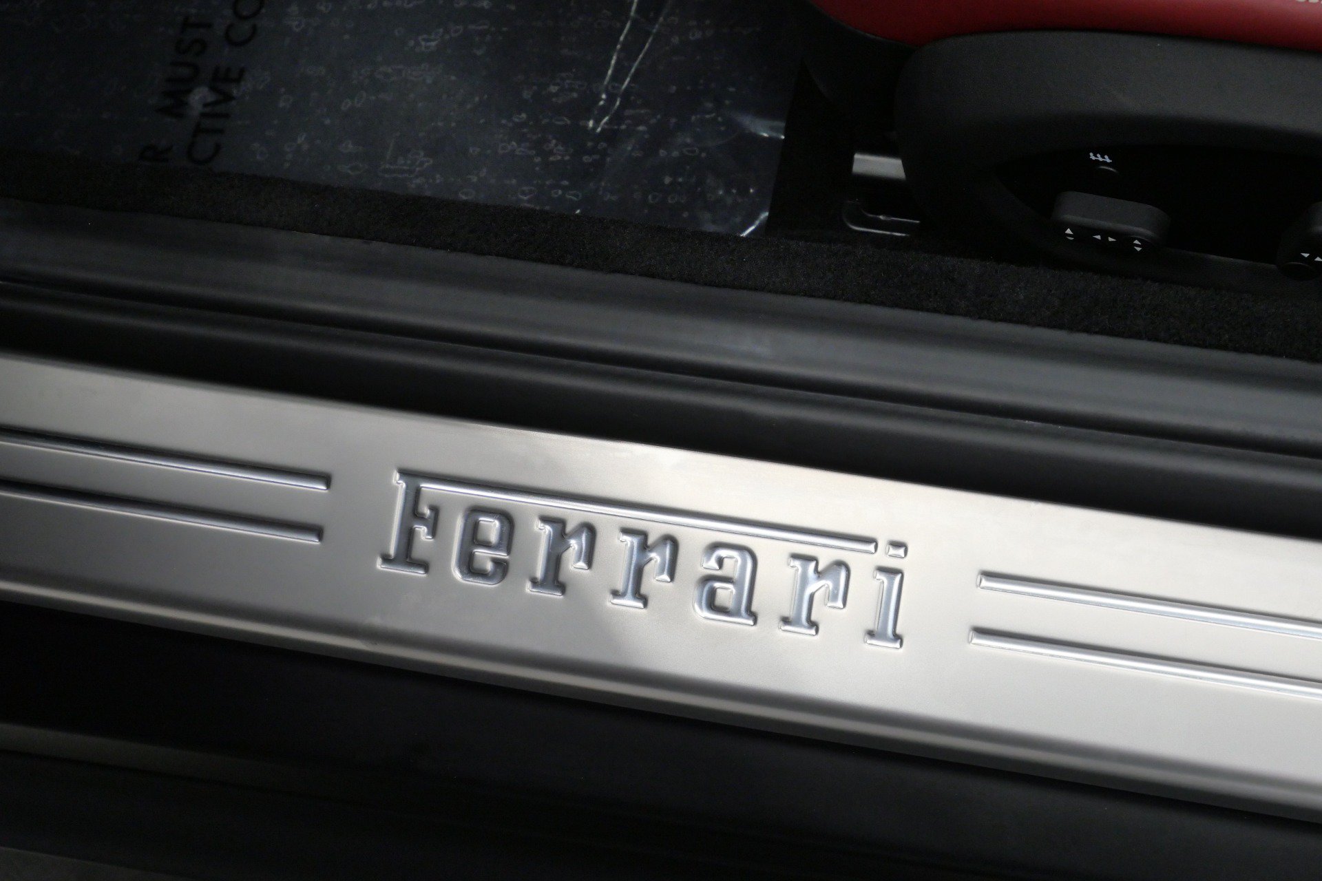 Used 2021 Ferrari 812 GTS RWD image 36