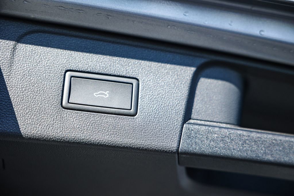 New 2026 Volkswagen Atlas SEL Premium R-Line image 22