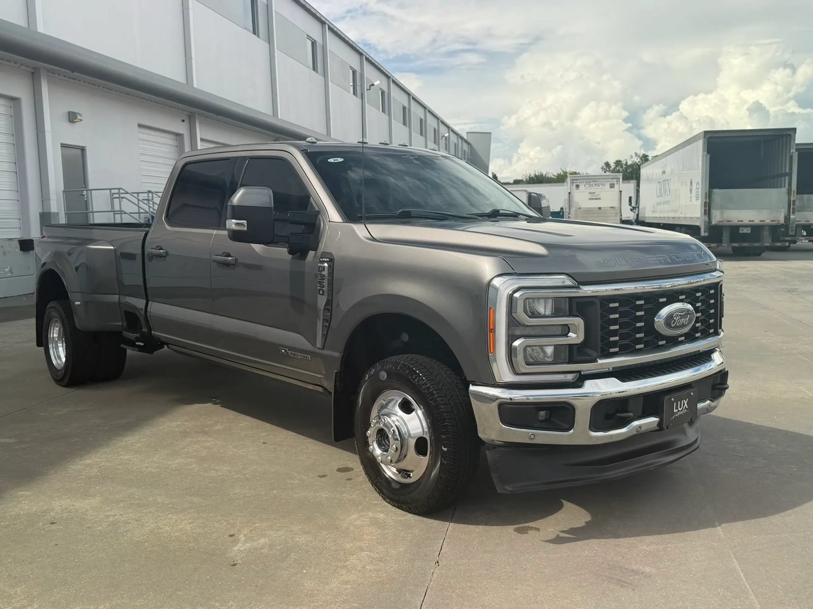 Used 2023 Ford F350 Lariat w/ Lariat Ultimate Package AWD/4WD image 4
