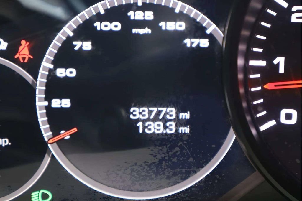 Used 2019 Porsche Cayenne Base image 22