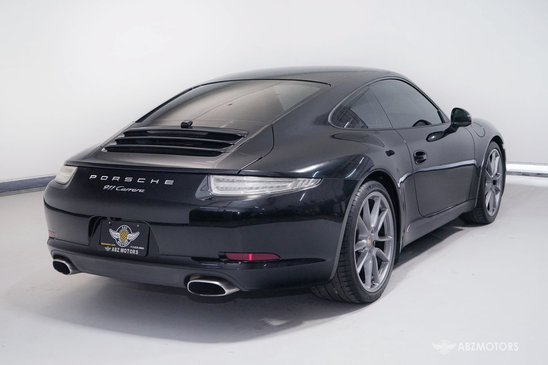 Used 2016 Porsche 911 Carrera RWD image 5