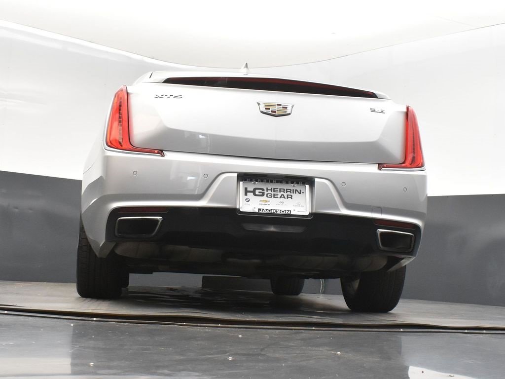 Used 2018 Cadillac XTS Luxury image 42