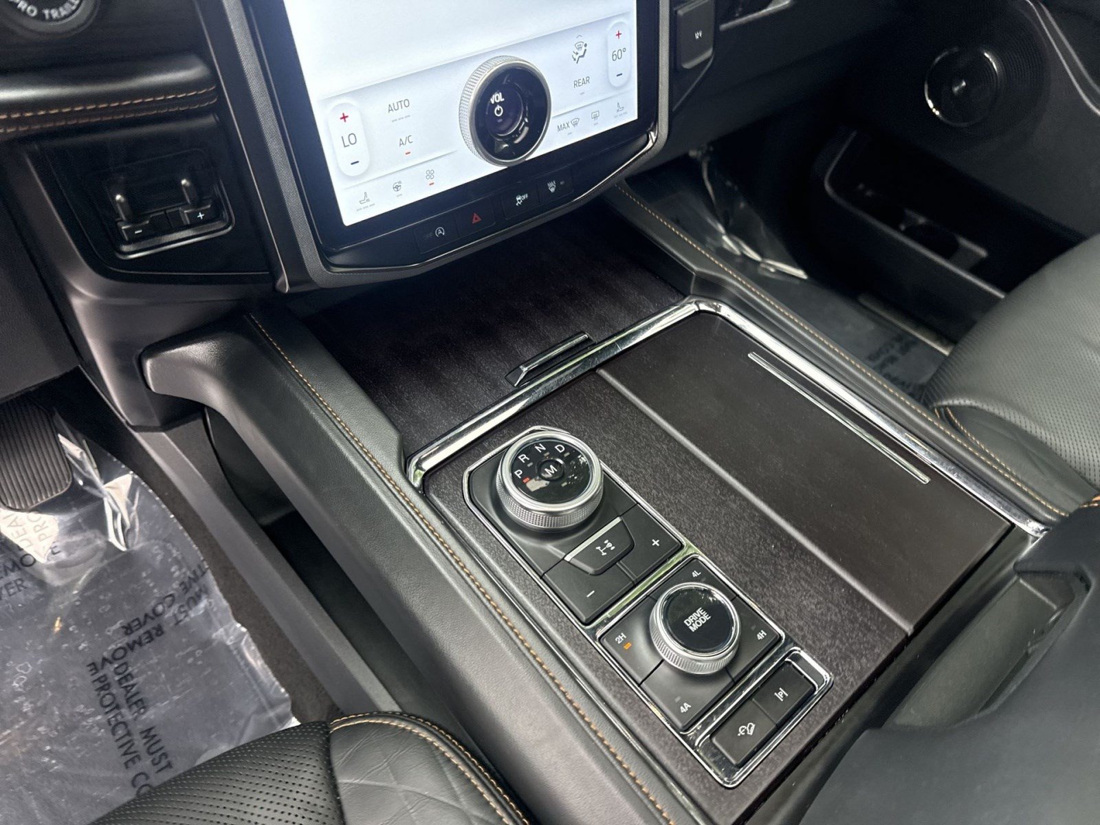 Used 2024 Ford Expedition Max Platinum AWD/4WD image 22