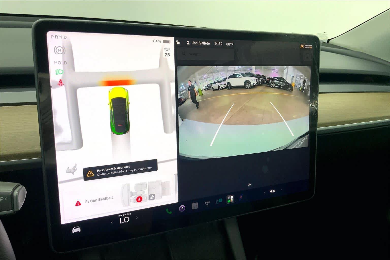 Used 2023 Tesla Model Y Long Range AWD/4WD image 23