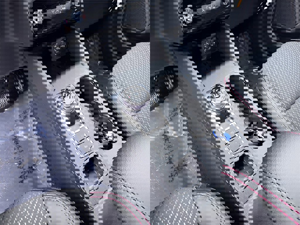 New 2026 Ford Escape ST-Line w/ Tech Pack #1 image 33