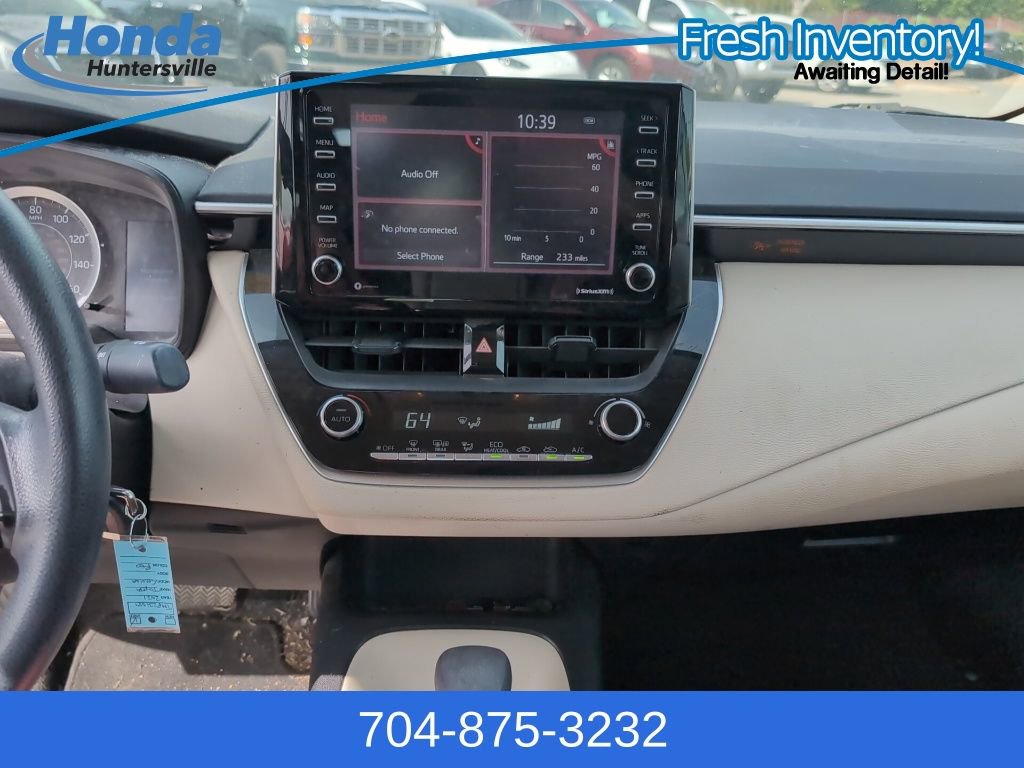 Used 2021 Toyota Corolla LE image 16