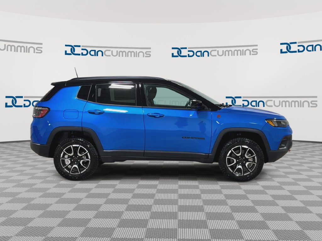 New 2026 Jeep Compass Trailhawk AWD/4WD image 9