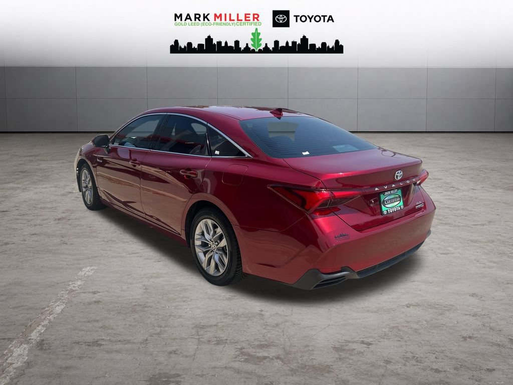 Certified 2021 Toyota Avalon XLE FWD image 3