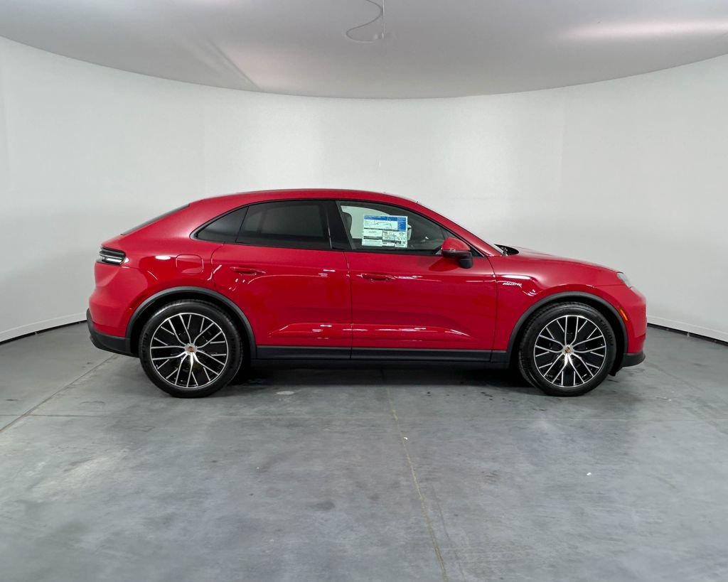 New 2026 Porsche Macan 4 Electric AWD/4WD image 8