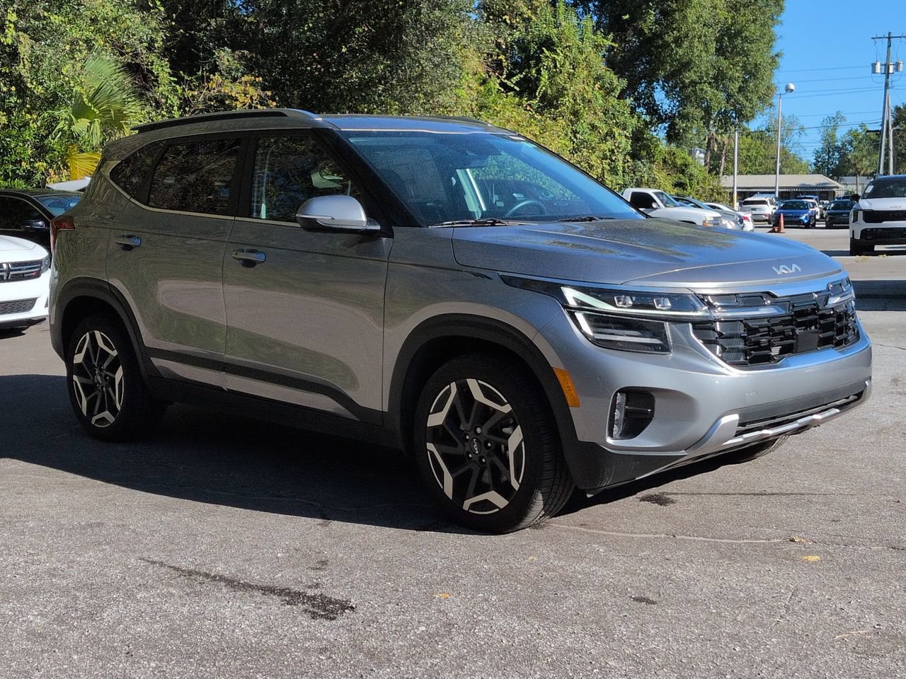 Used 2024 Kia Seltos SX AWD/4WD image 3