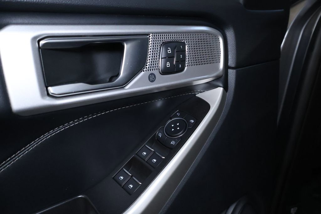 Used 2022 Ford Explorer Limited w/ Hybrid Equipment Group 310A image 11