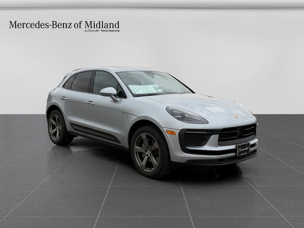 Used 2025 Porsche Macan video 1