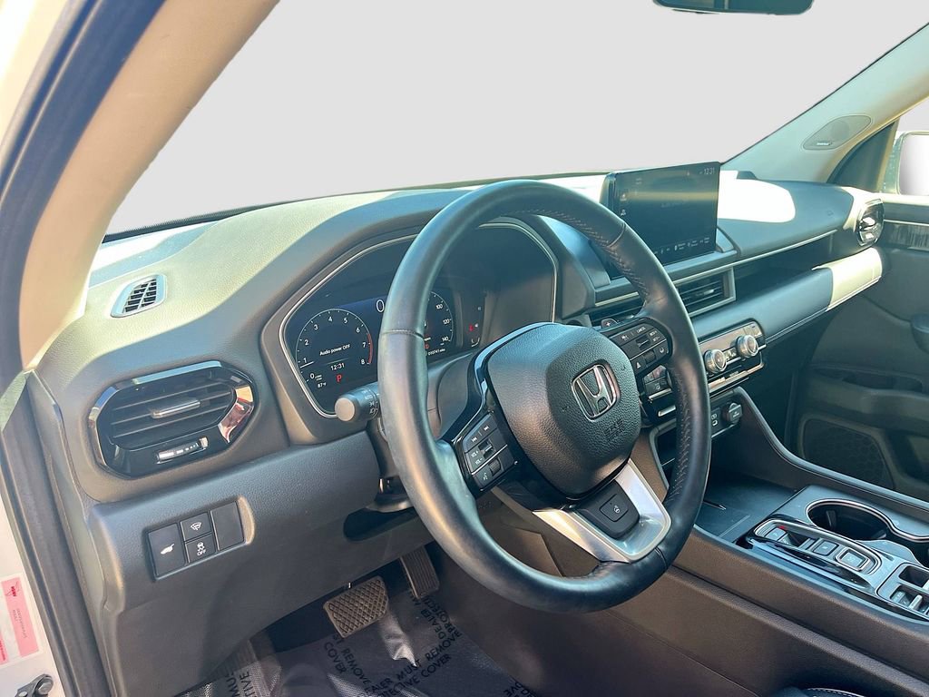 Used 2023 Honda Pilot Elite image 9