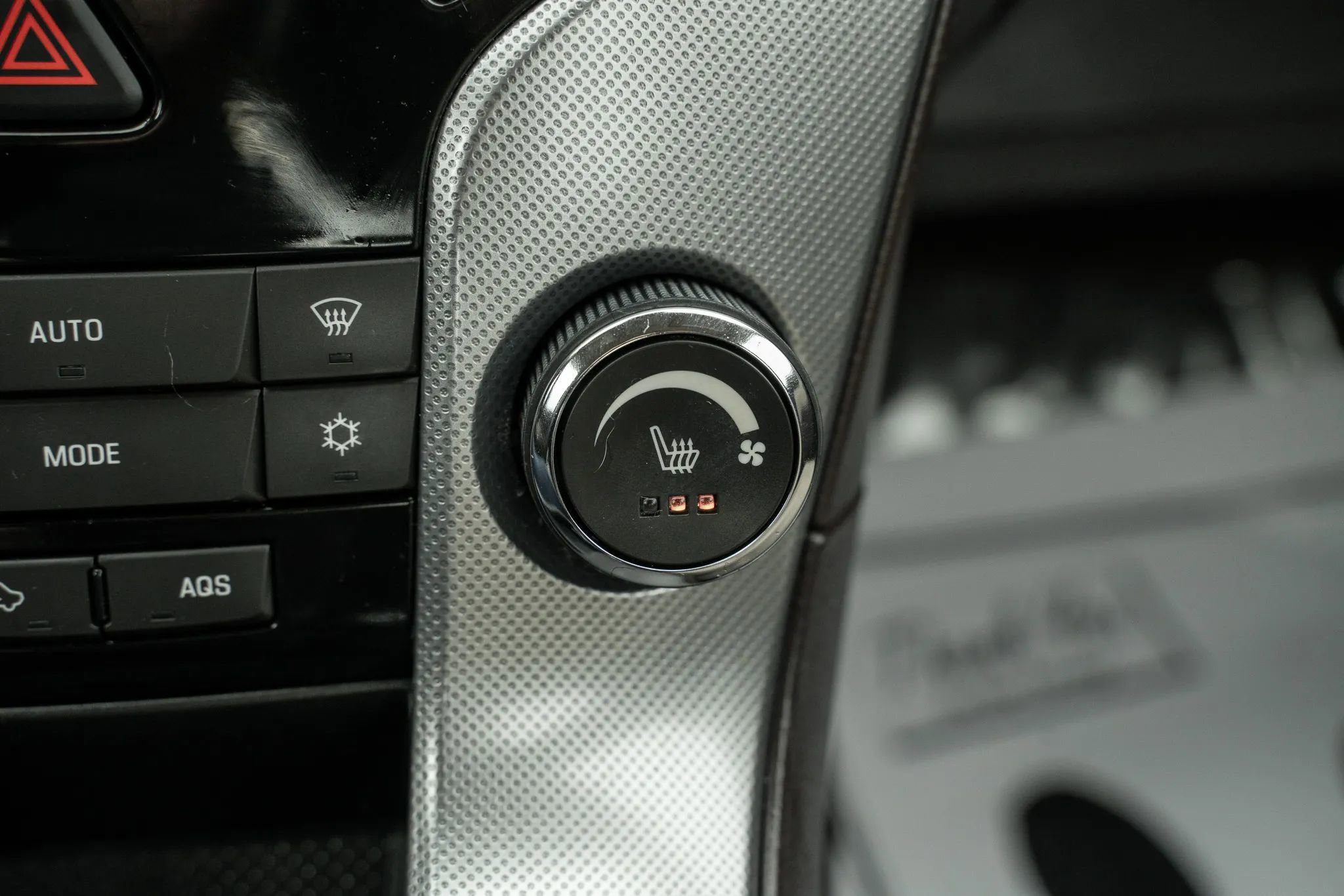 Used 2013 Chevrolet Cruze LTZ FWD image 21