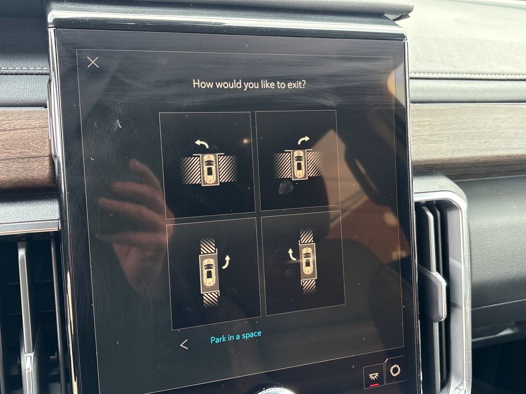 New 2026 GMC Acadia Denali Ultimate w/ LPO, Floor Liner Package image 27