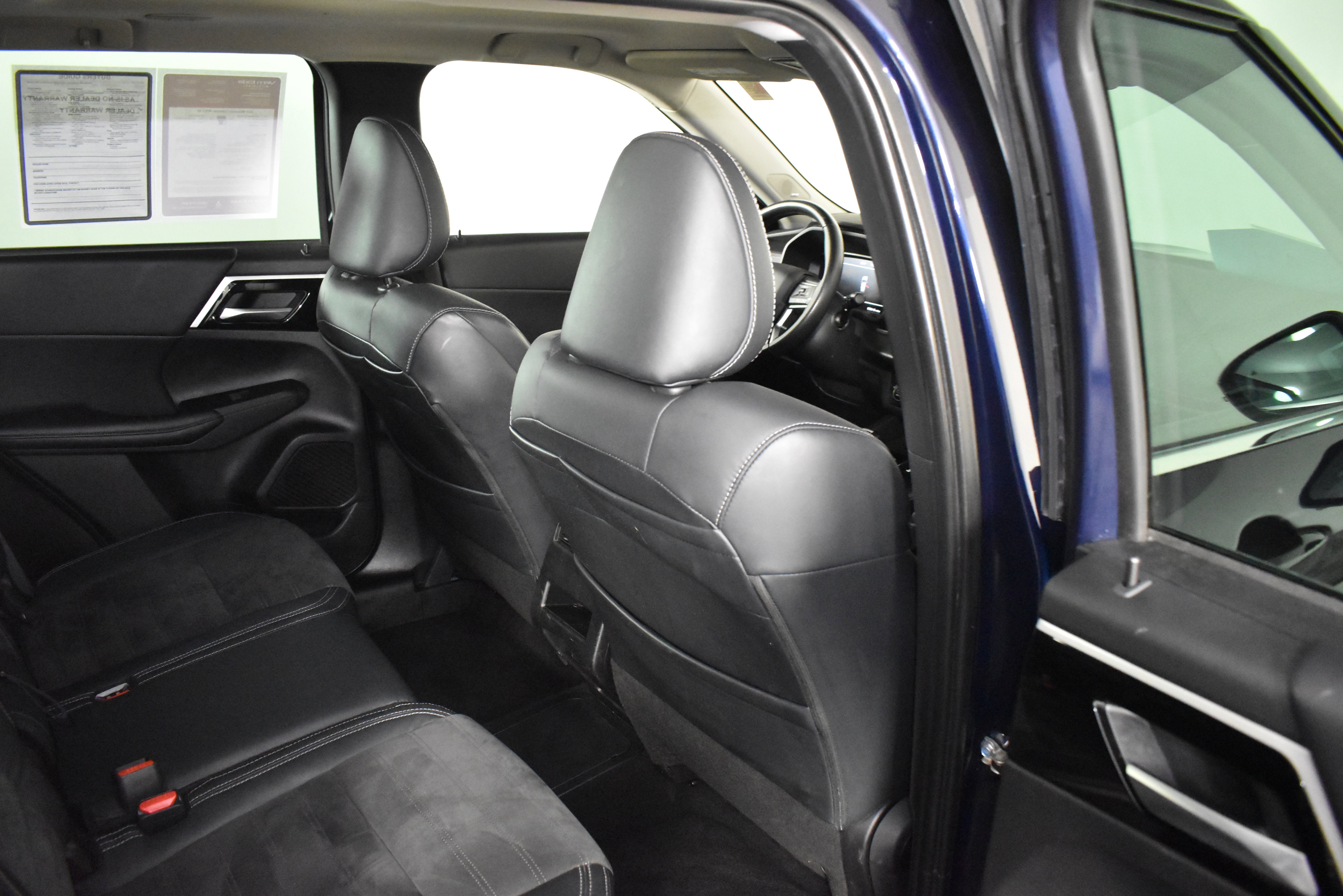 Used 2023 Mitsubishi Outlander SE image 44