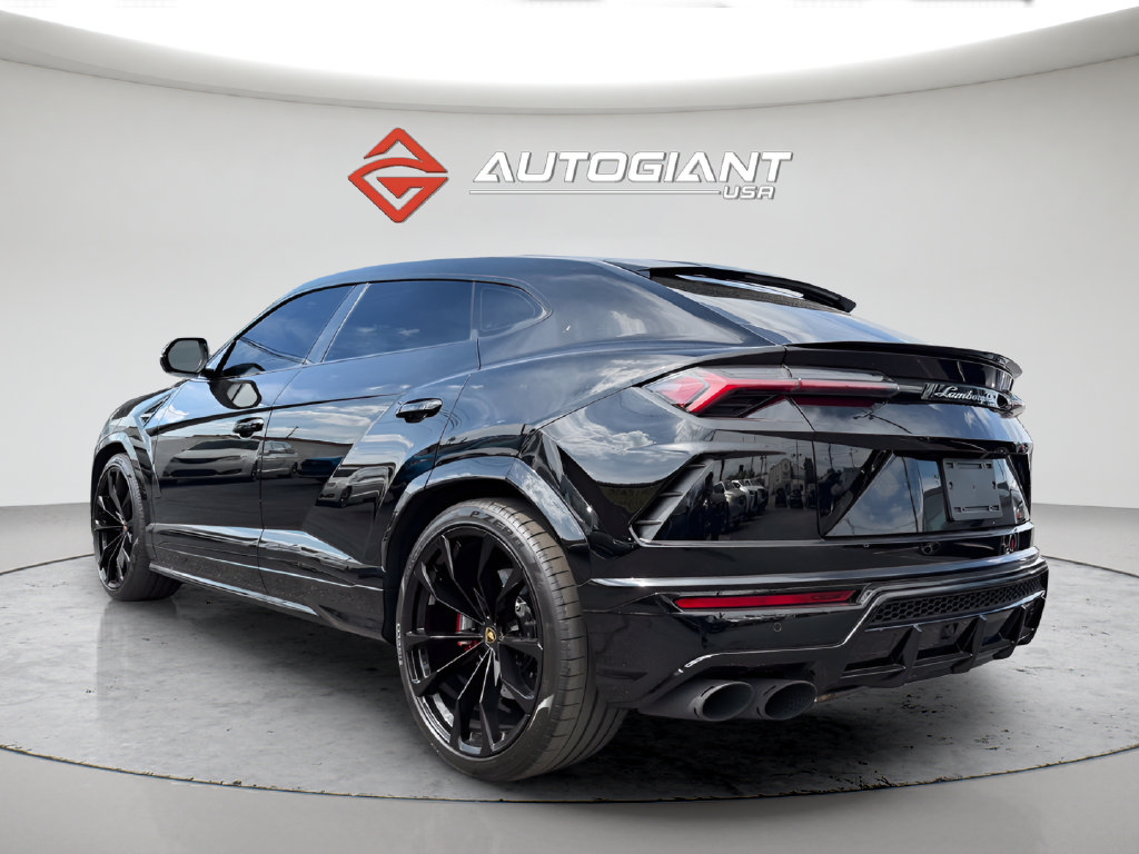 Used 2021 Lamborghini Urus AWD/4WD image 5