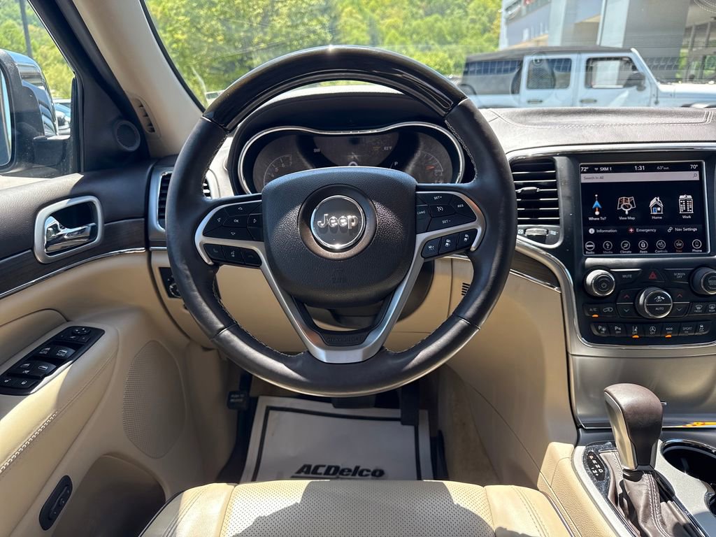 Used 2018 Jeep Grand Cherokee Overland AWD/4WD image 16