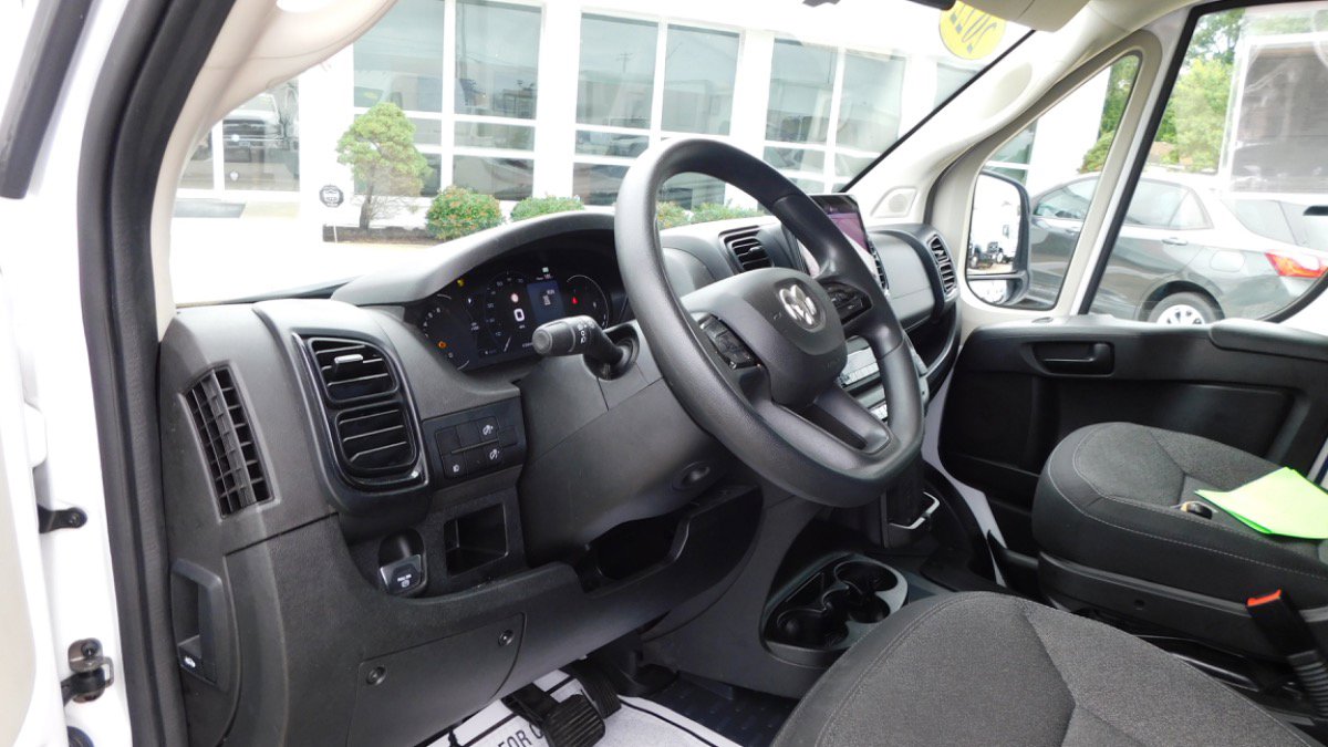 Used 2022 RAM ProMaster 2500 w/ Premium Convenience Group image 7