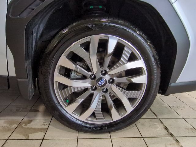 Used 2025 Subaru Forester Touring AWD/4WD image 30