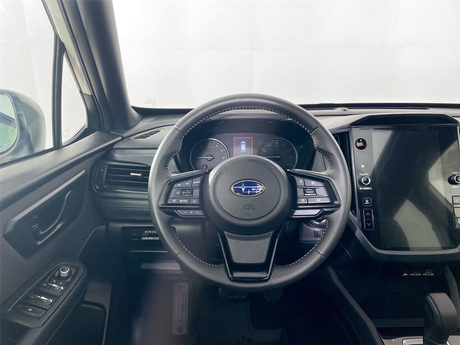 Used 2025 Subaru Forester Premium w/ Convenience Package #1 image 2