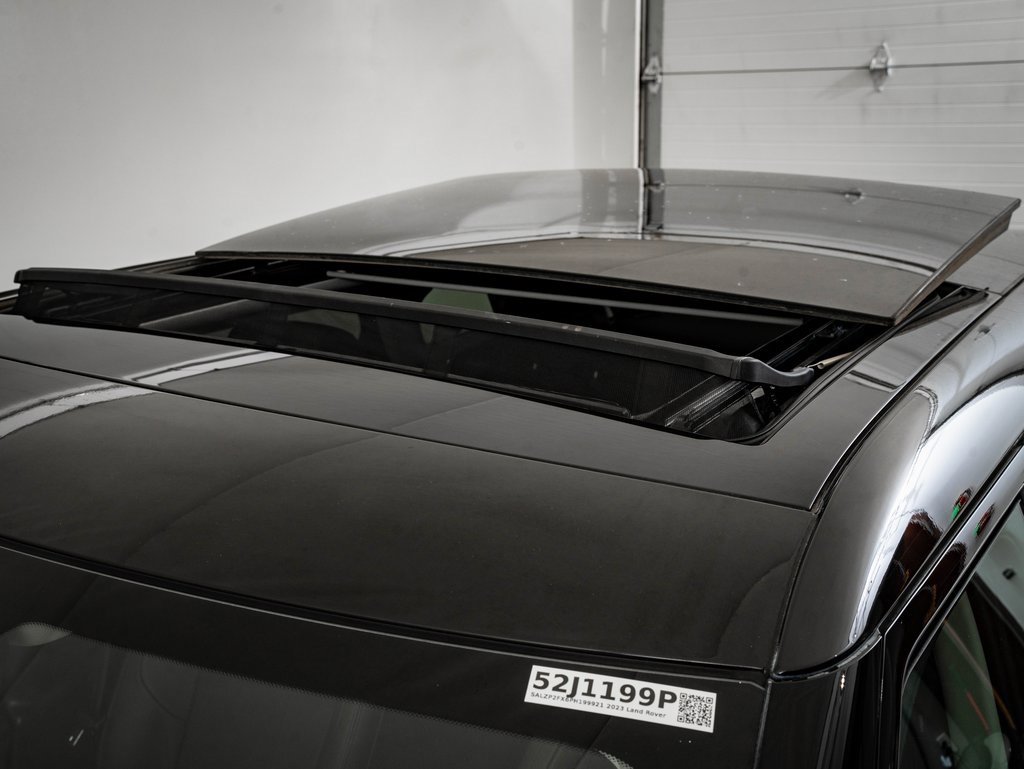 Used 2023 Land Rover Range Rover Evoque SE image 14