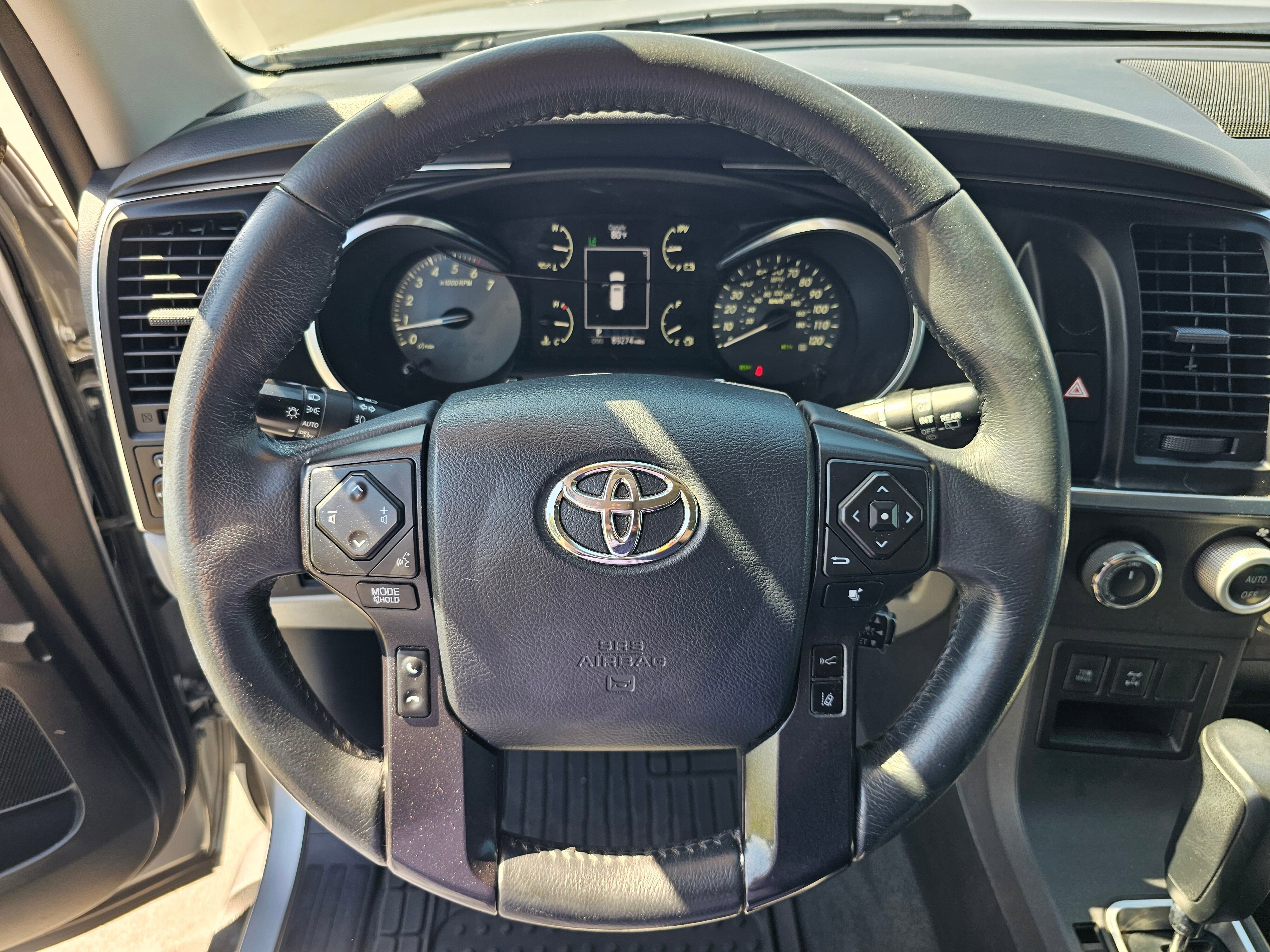 Used 2019 Toyota Sequoia SR5 AWD/4WD image 54