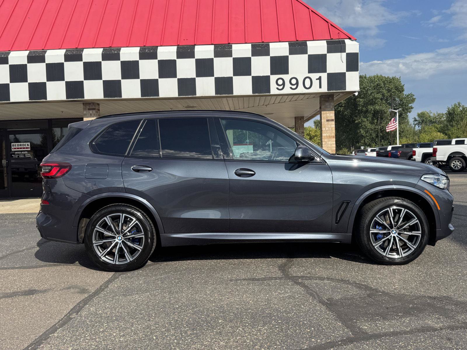 Used 2022 BMW X5 M50i w/ Executive Package AWD/4WD image 8