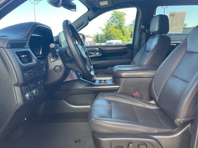Used 2023 Chevrolet Tahoe RST w/ Luxury Package AWD/4WD image 2
