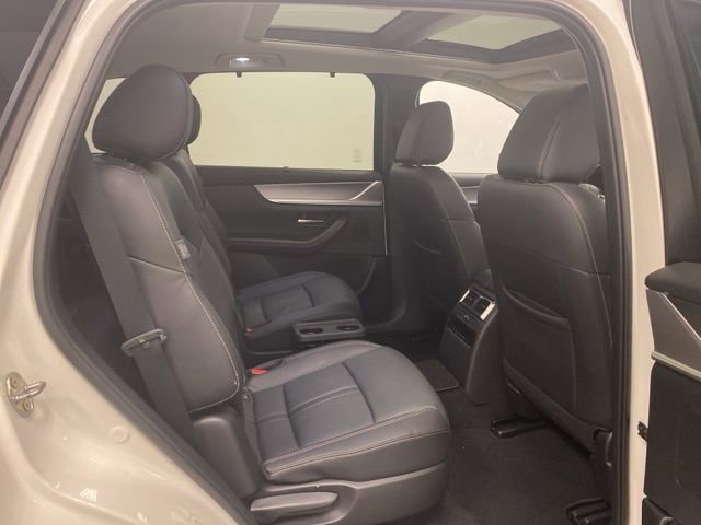 Used 2024 MAZDA CX-90 Plug-In Hybrid w/ Premium Pkg image 30