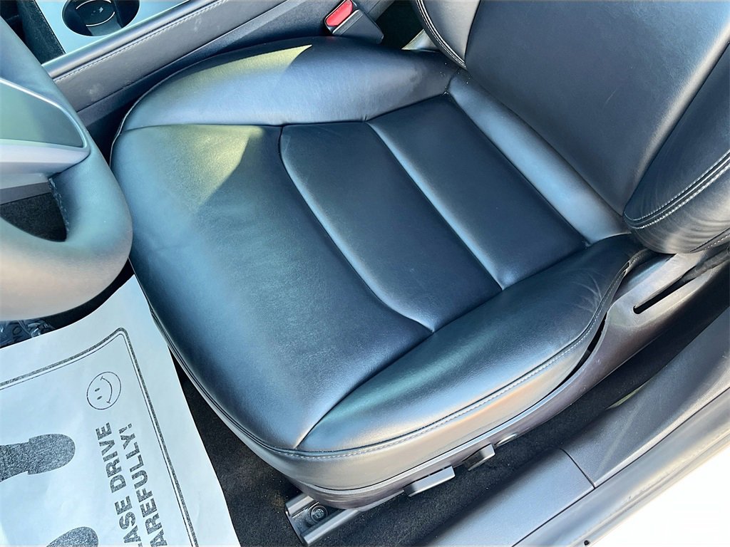 Used 2021 Tesla Model 3 Standard Range Plus image 18