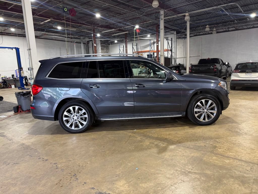 Used 2015 Mercedes-Benz GL 450 4MATIC image 4
