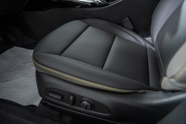 New 2026 Chevrolet Trax ACTIV w/ Sunroof Package image 35