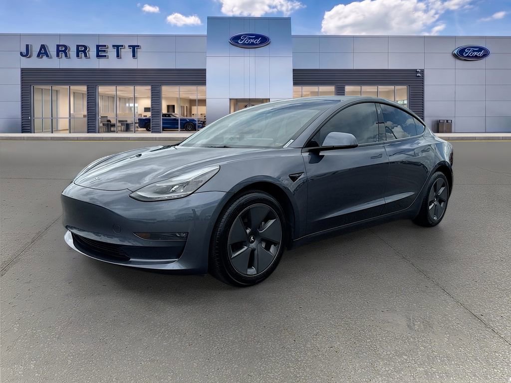 Used 2022 Tesla Model 3 Long Range AWD/4WD image 3