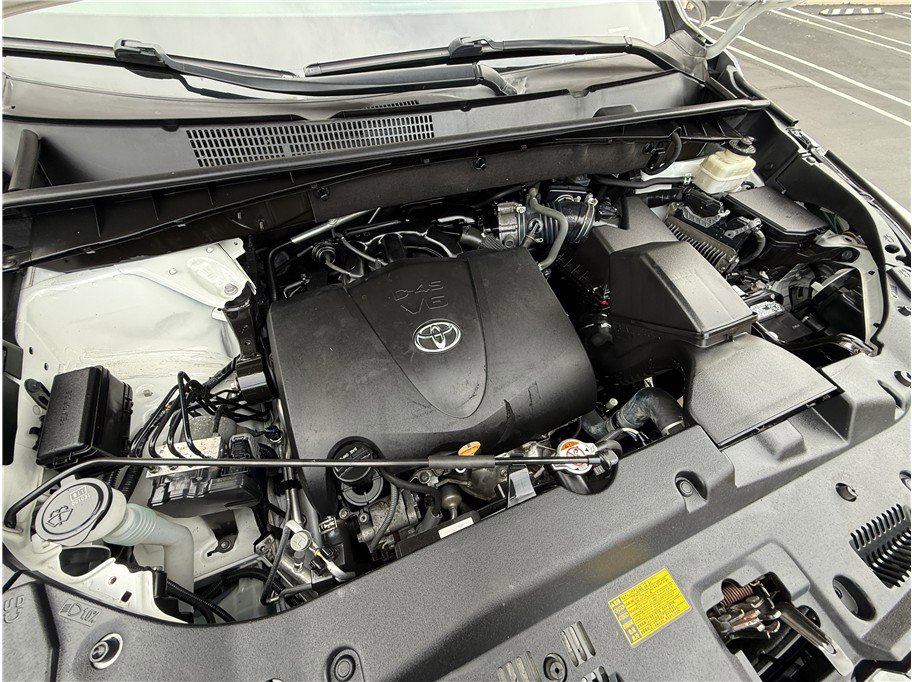 Used 2018 Toyota Highlander Limited AWD/4WD image 29