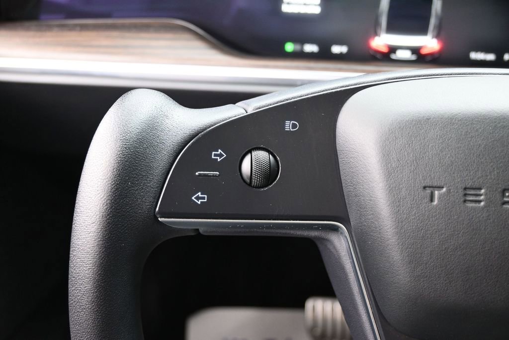 Used 2023 Tesla Model X AWD/4WD image 18