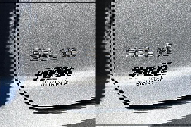 Used 2023 Volkswagen Atlas Cross Sport SEL Premium R-Line AWD/4WD image 31