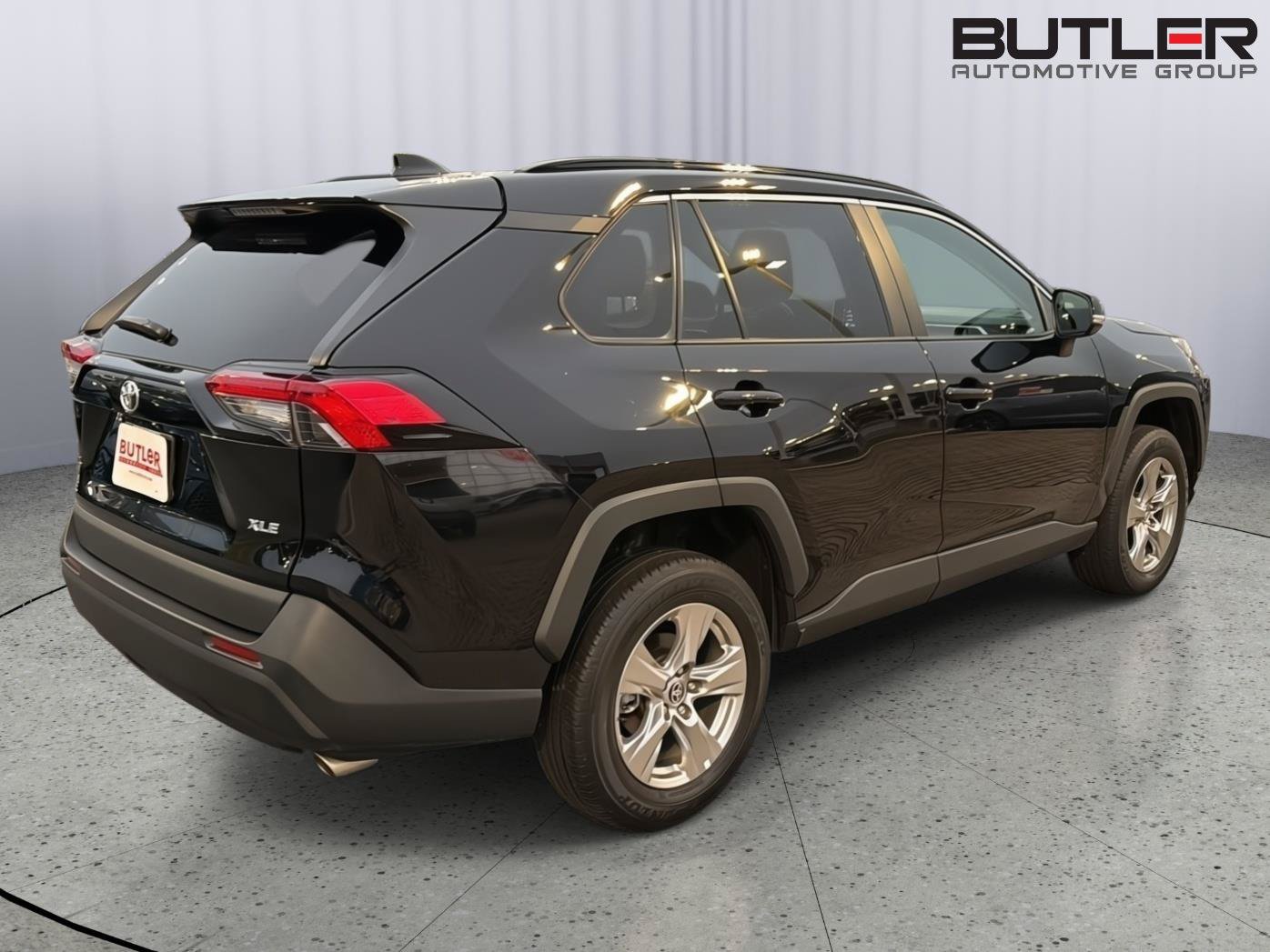 Certified 2023 Toyota RAV4 XLE FWD image 6