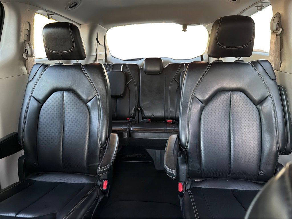 Used 2021 Chrysler Voyager Lxi image 15