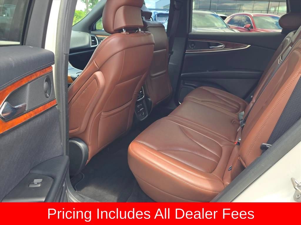 Used 2019 Lincoln Nautilus Reserve FWD image 10