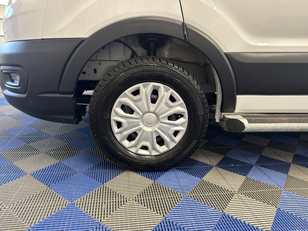 Certified 2025 Ford Transit 250 Low Roof w/ Exterior Upgrade Package RWD image 27