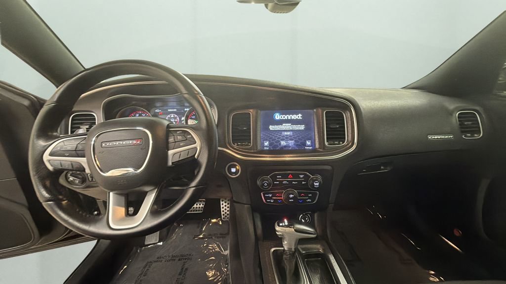 Used 2017 Dodge Charger SXT w/ Rallye Group RWD image 19