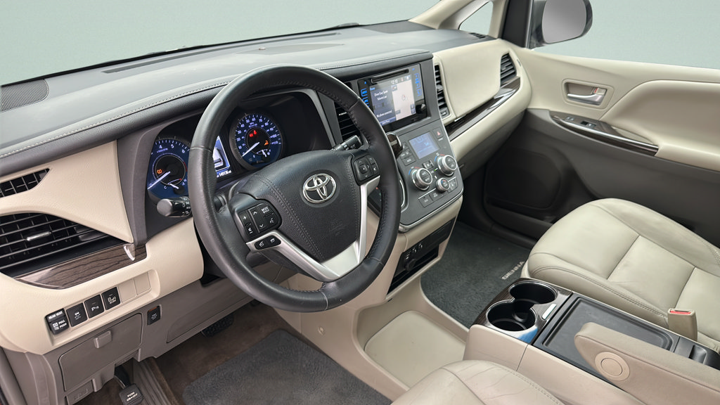 Used 2017 Toyota Sienna XLE w/ XLE Navigation Package AWD/4WD image 13