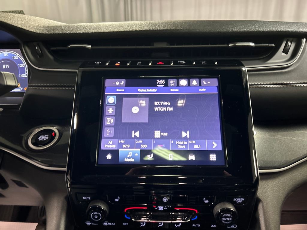 Used 2022 Jeep Grand Cherokee L Laredo image 17