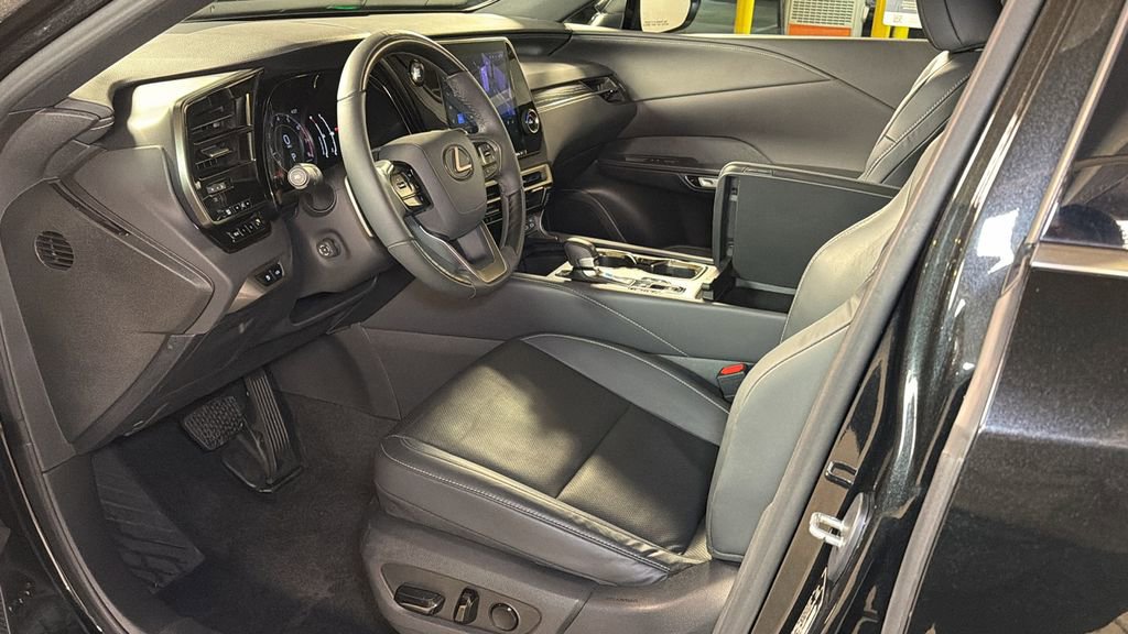 Certified 2023 Lexus RX 350 Premium w/ Accessory Package image 27