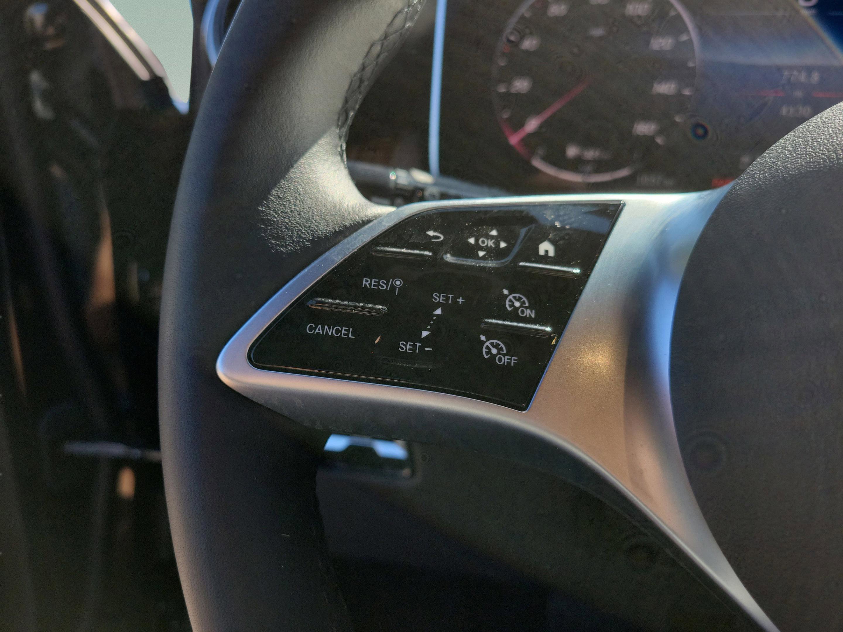 Used 2026 Mercedes-Benz GLC 300 4MATIC image 28